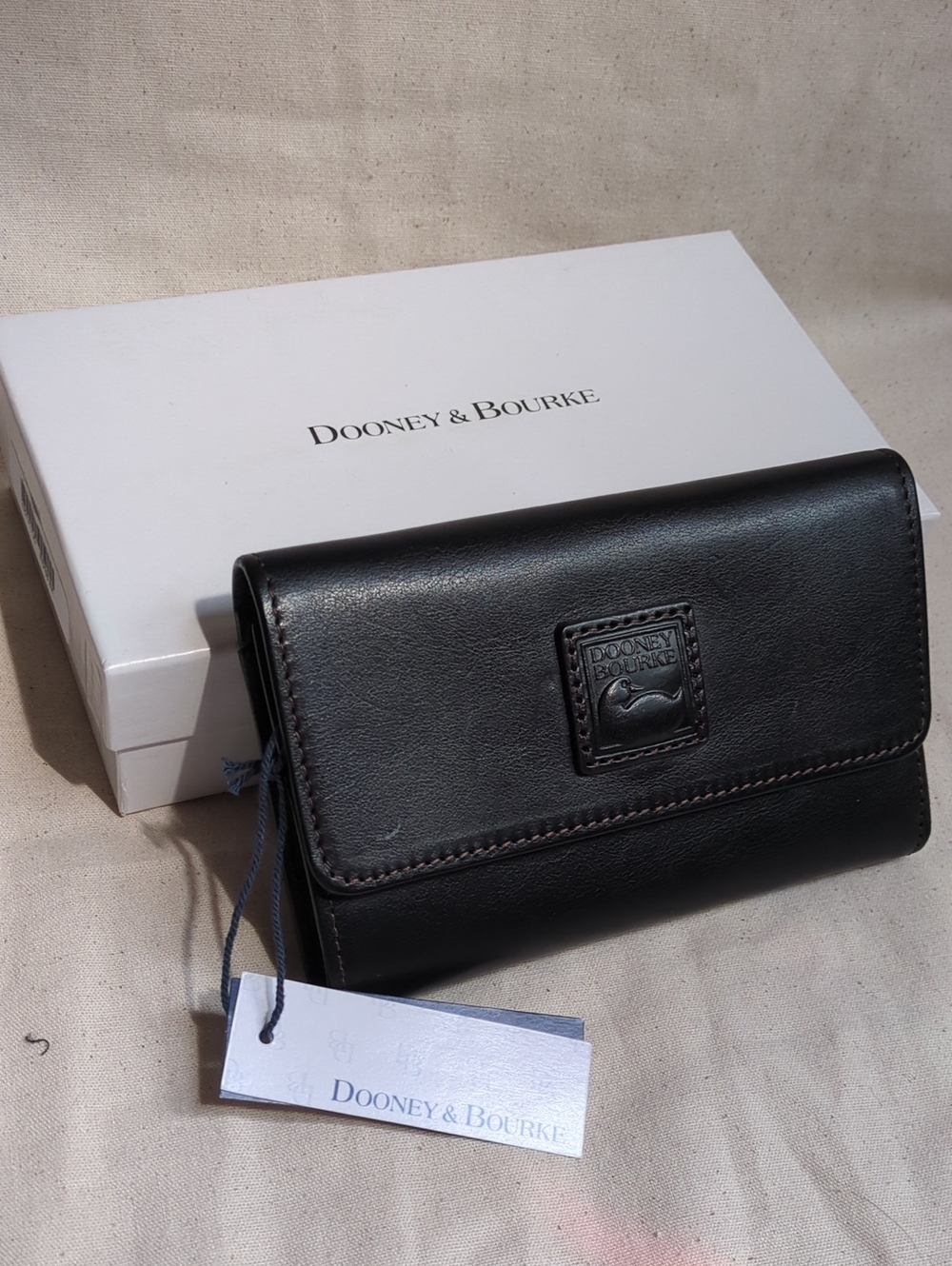 Dooney & Bourke Women's Black Florentine Medium Car Holder Wallet ✨ New!